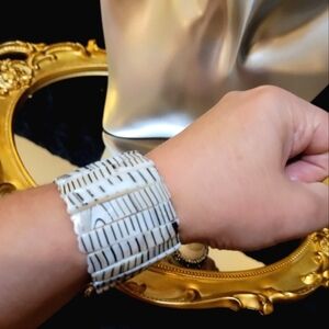 Sea Shell Abalone Island Stretch Bracelet